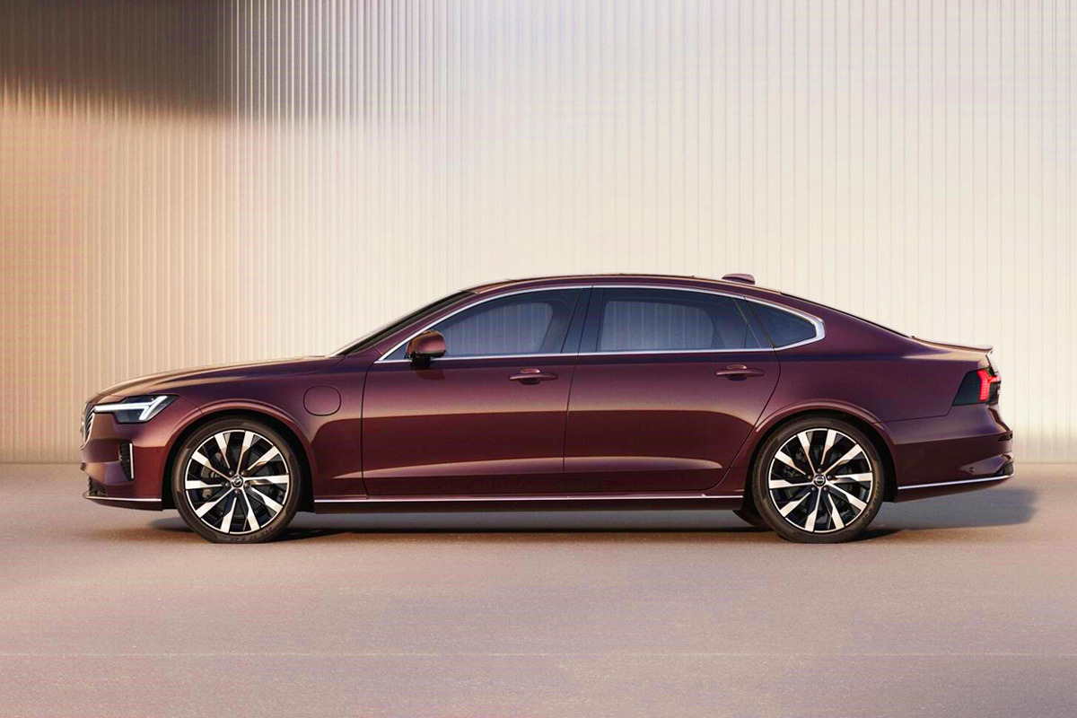 Volvo-unveils-new-S90-1.jpg