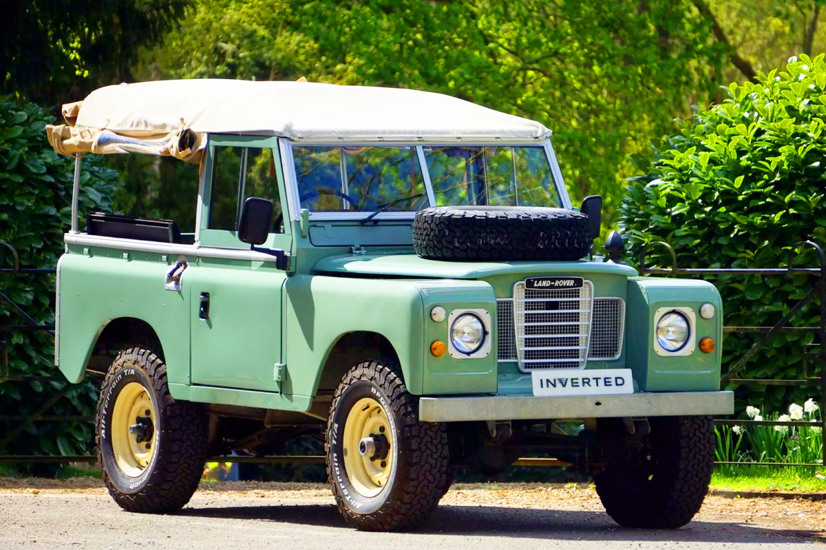 Inverted-Classic-Land-Rover-Electric-Vehicle-6.jpg