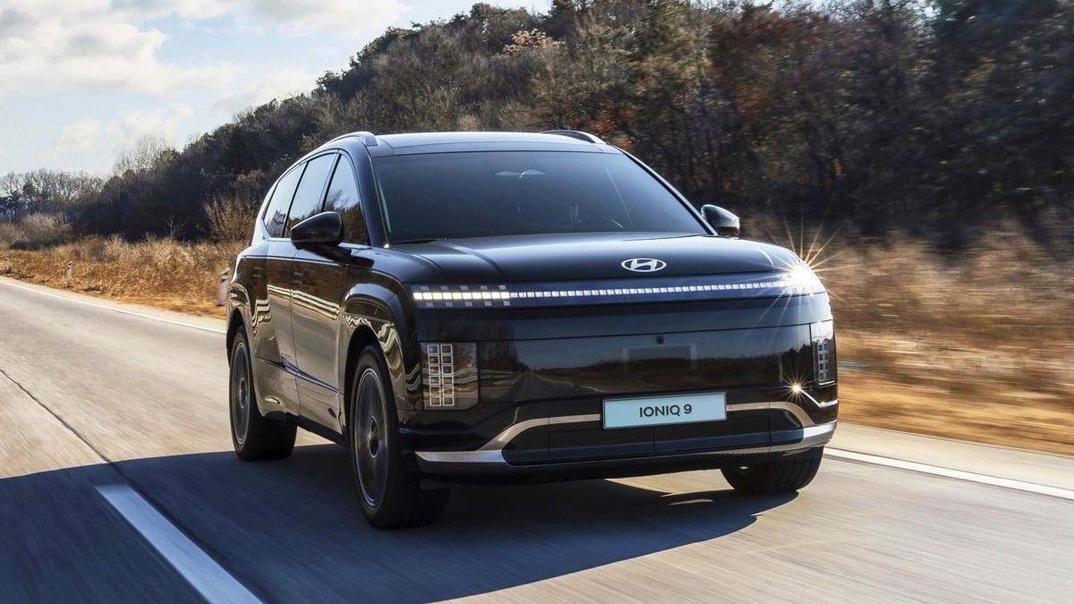 Hyundai-Ioniq-9-earns-top-Euro-NCAP-rating-1.jpg
