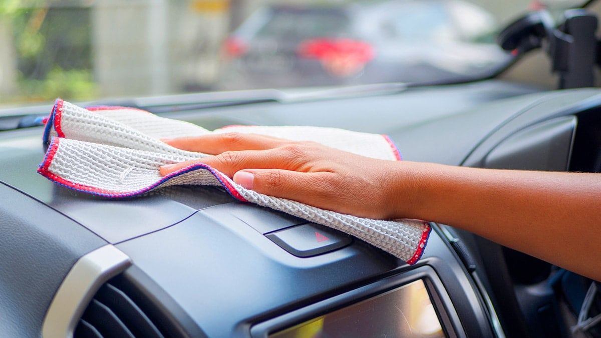 why-regular-wet-wipes-damage-car-interior-paint-1.jpg