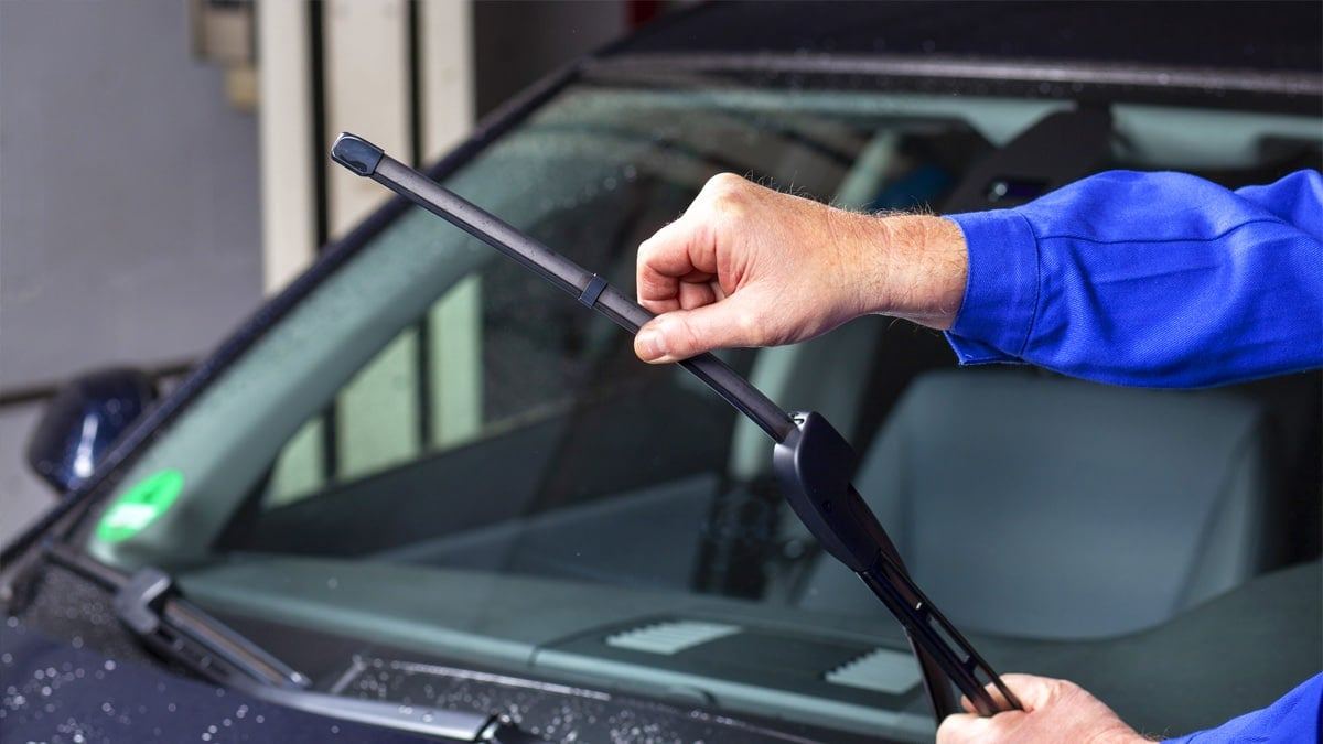 How-to-Fix-Noisy-Car-Wiper-Blades-3.jpg