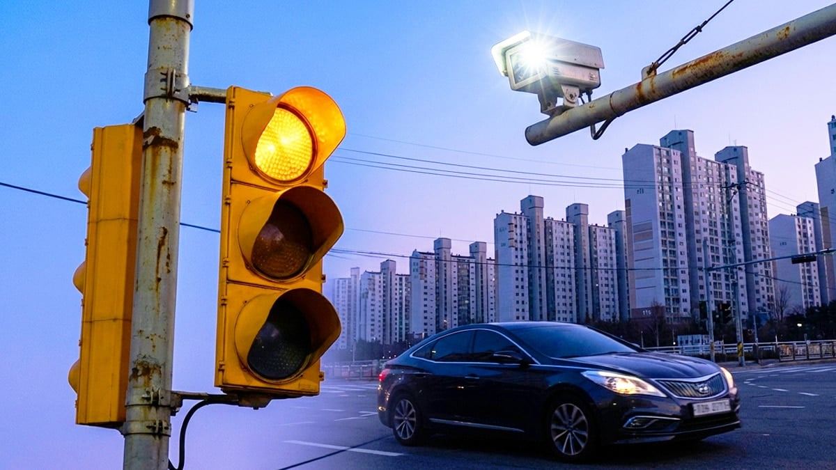 yellow-light-traffic-camera-violation-guide-4.jpg