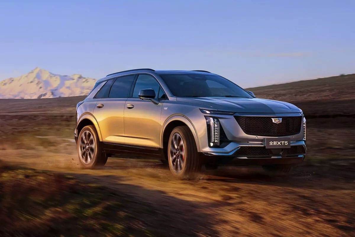 cadillac-XT5-fullchange2.jpg