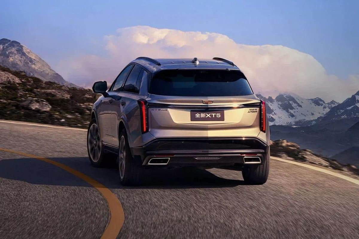 cadillac-XT5-fullchange3.jpg