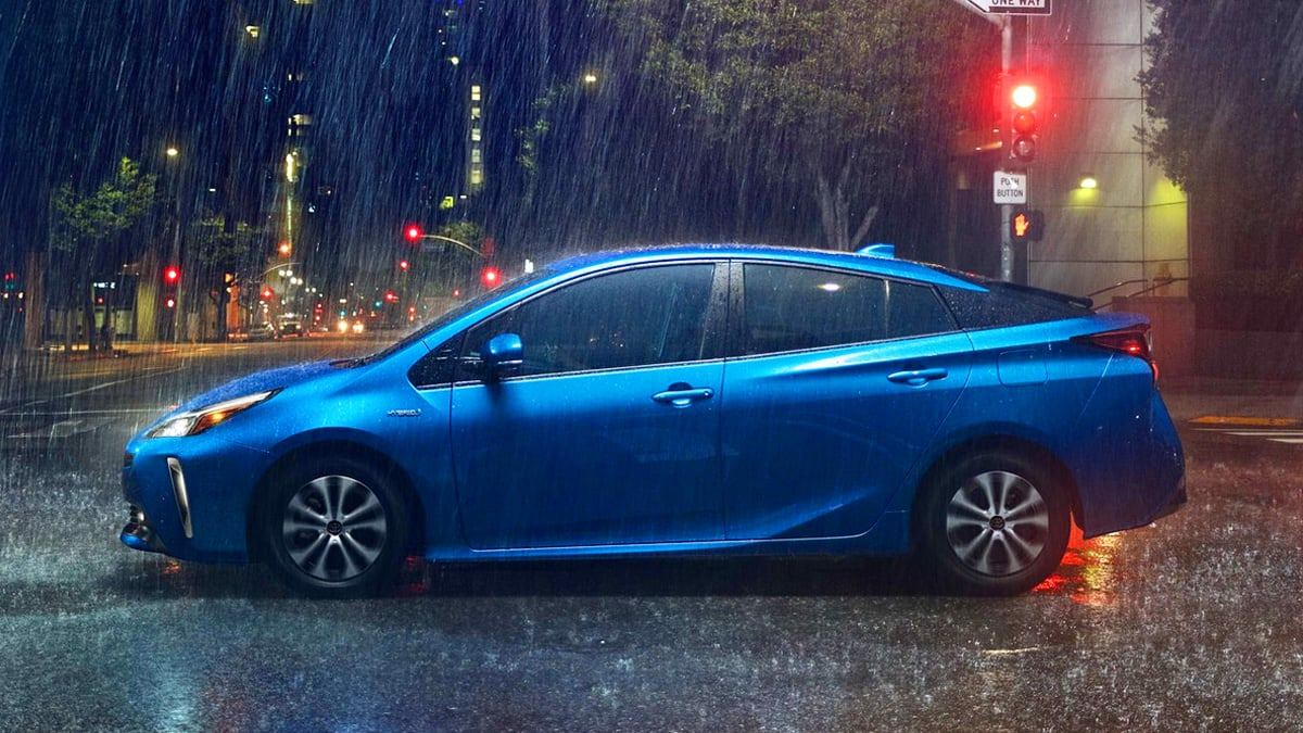 Toyota-Prius-used-car-the-best-value-for-money-2.jpg