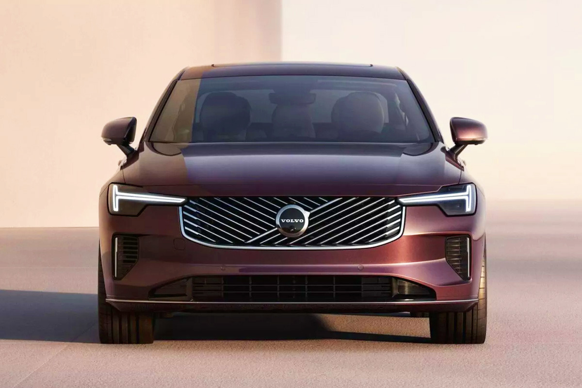 Volvo-unveils-new-S90-6.jpg