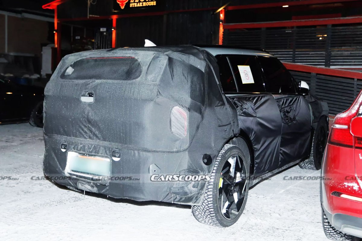 Kia EV3 GT spy shots7.jpg