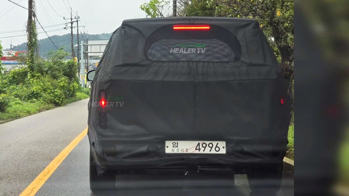 Hyundai-Santa-Fe-Facelift-Spy-Shots-and-Renderings-4.jpg