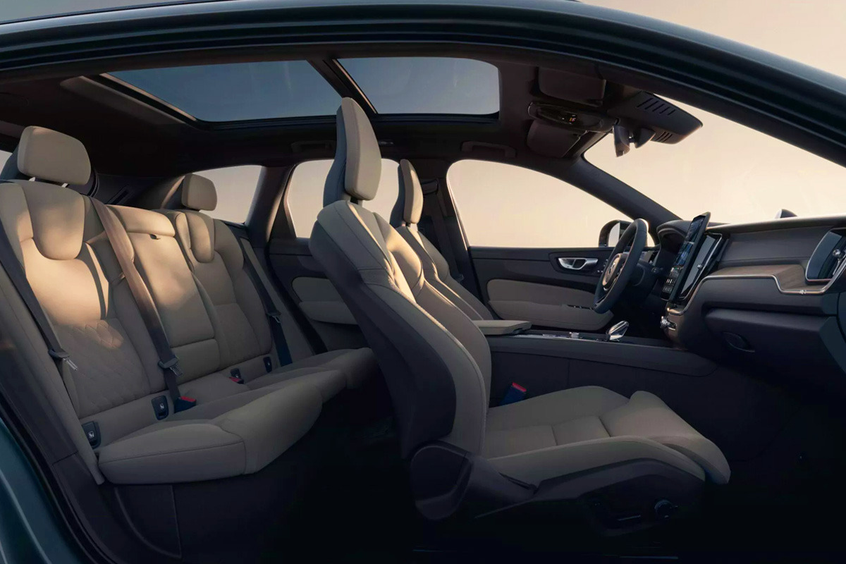 Volvo-new-XC60-unveiled-6.jpg