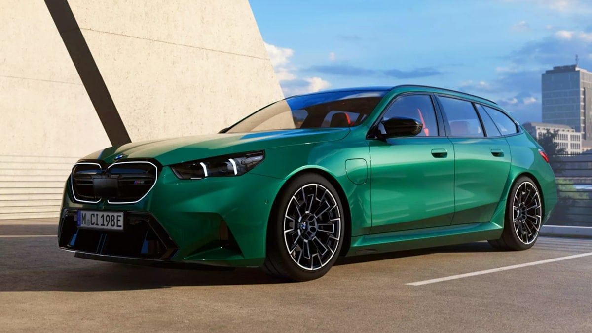 bmw-new-m5-touring-car-of-the-month-january-2026-1.jpg