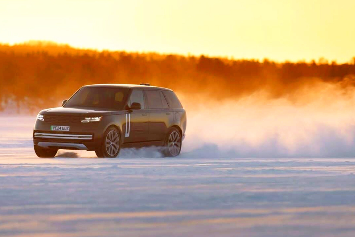 Range-Rover-Electric-Debuts-Ahead-2.jpg