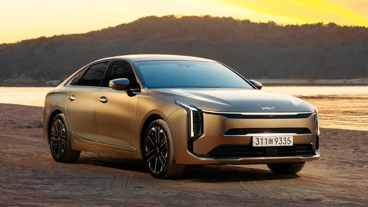 Expected-image-of-Kias-next-generation-K8-full-change-5.jpg