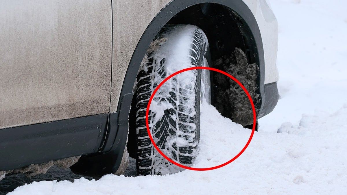 snow-driving-tips-ESC-off-safety-5.jpg