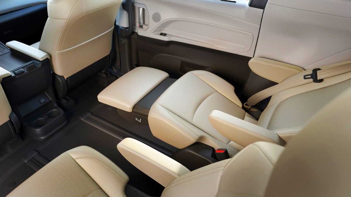 toyota-sienna-hybrid-owner-review-result-1.jpg