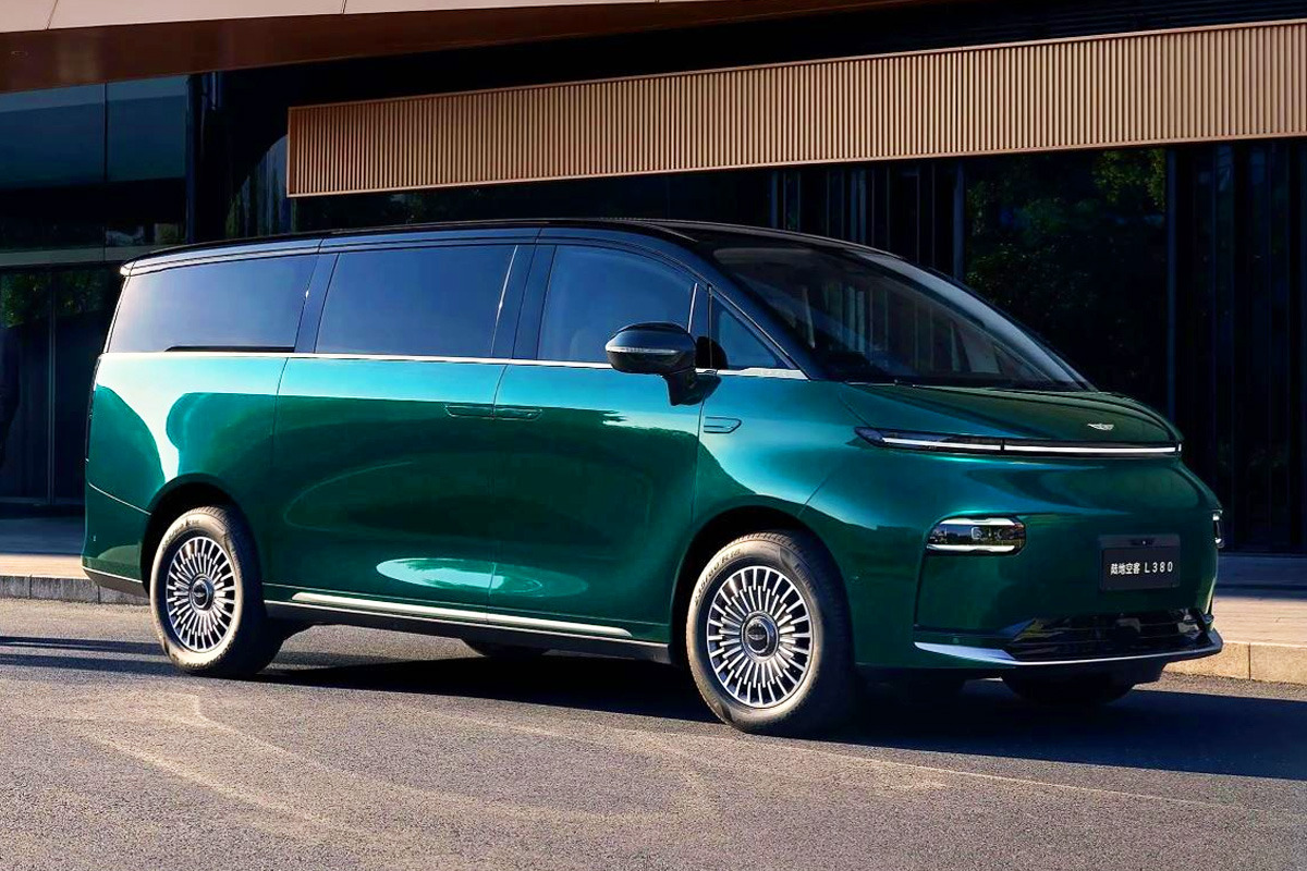 Geely-Galaxy-LEVC-L380-Land-Airbus-1.jpg