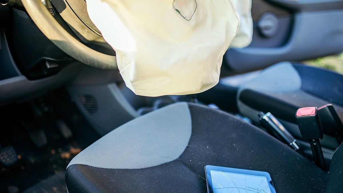 car-airbag-not-deploying-reasons-and-srs-warning-3.jpg