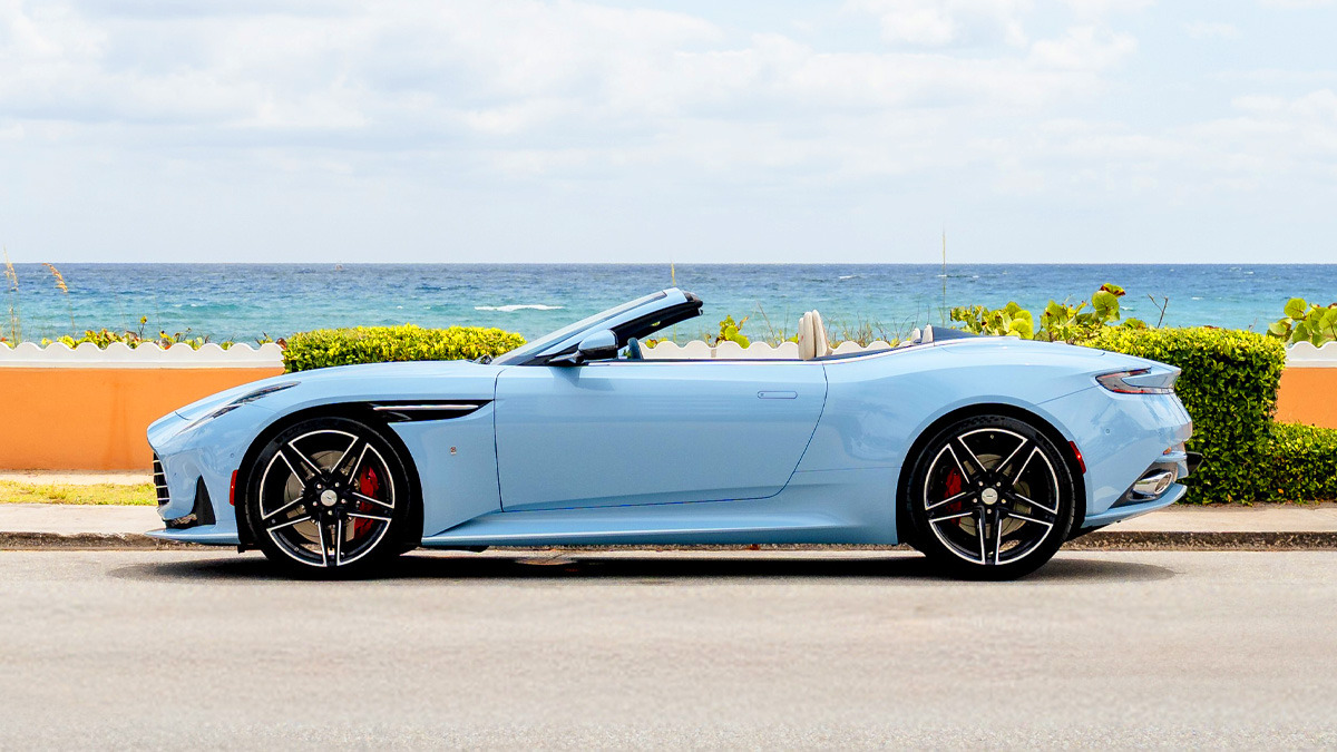 Aston-Martin-DB12-Volante-Palm-Beach-Edition-1.jpg