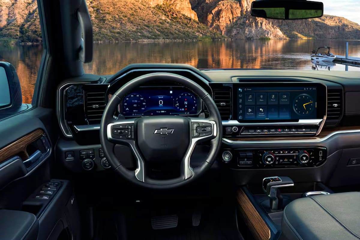 Chevrolet-2025-Silverado-1500-4.jpg