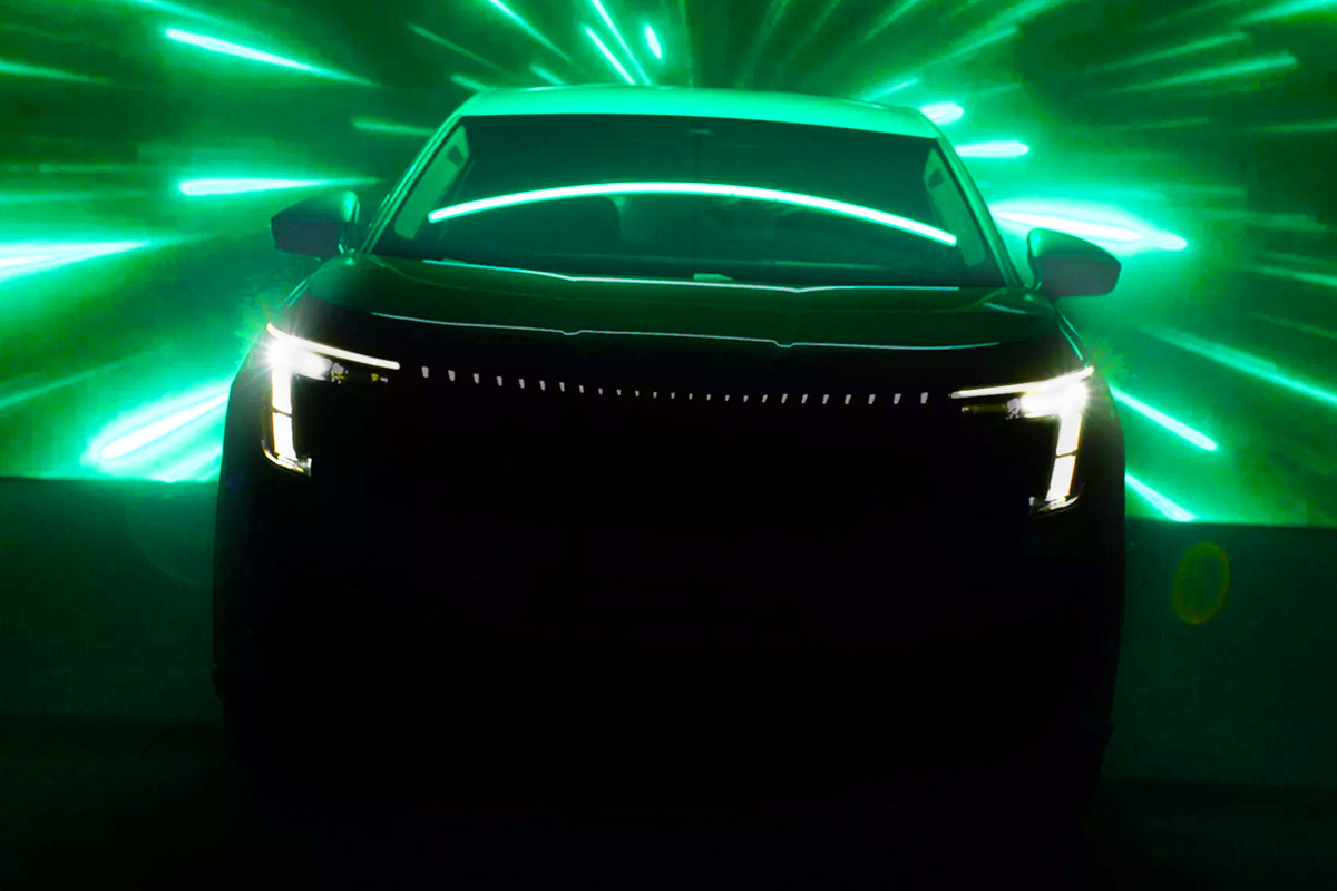 Skoda-Teases-New-Flagship-Electric-SUV-1.jpg