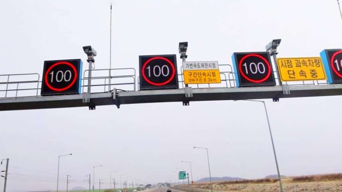 Highway-section-speed-camera-enforcement-system-2-1.jpg