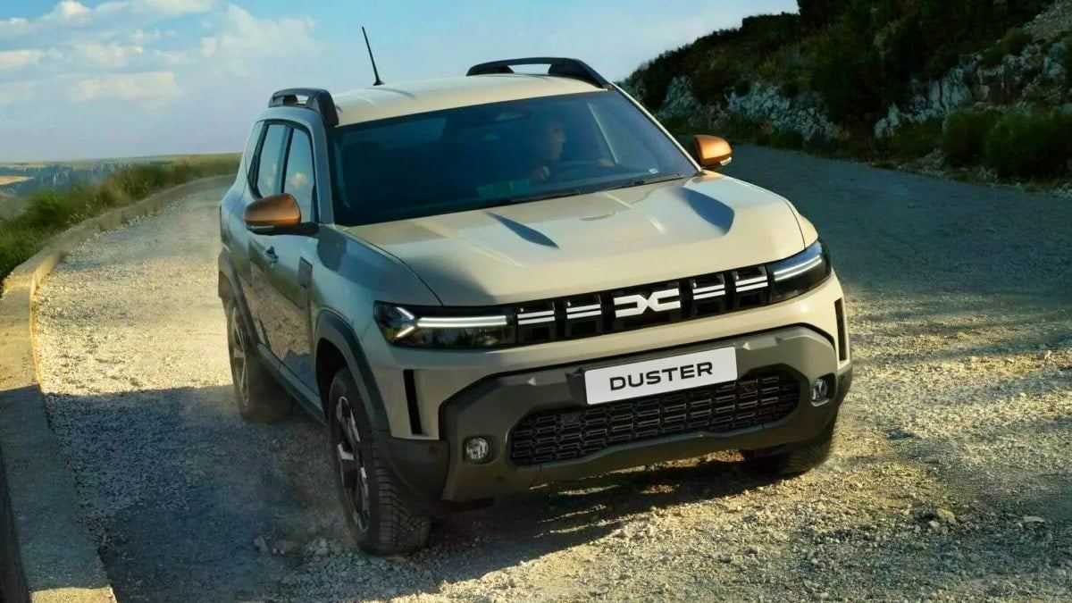 Dacia-Unveils-New-Duster-Hybrid-Model-2.jpg