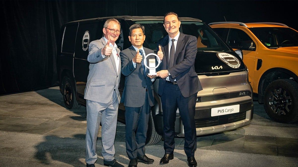Kia-PV5-Wins-2026-International-Van-of-the-Year-2.jpg