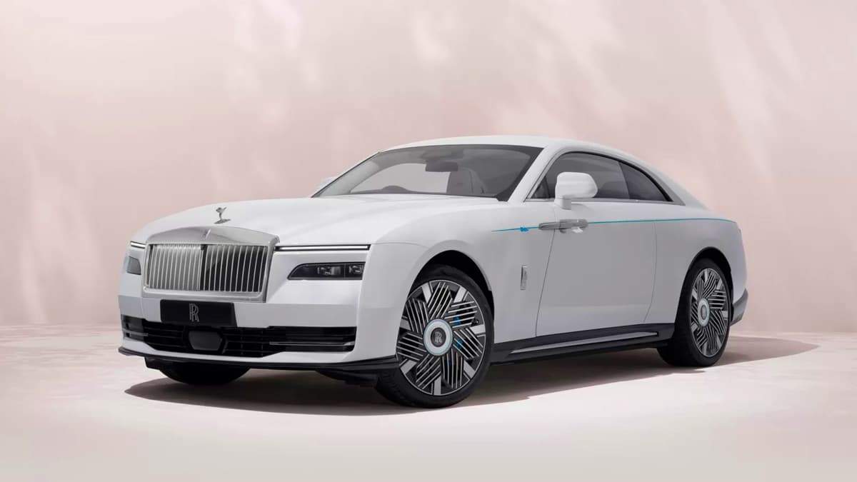 Rolls-Royce-Spectre-Inspired-by-Primavera-Unveiled-1.jpg