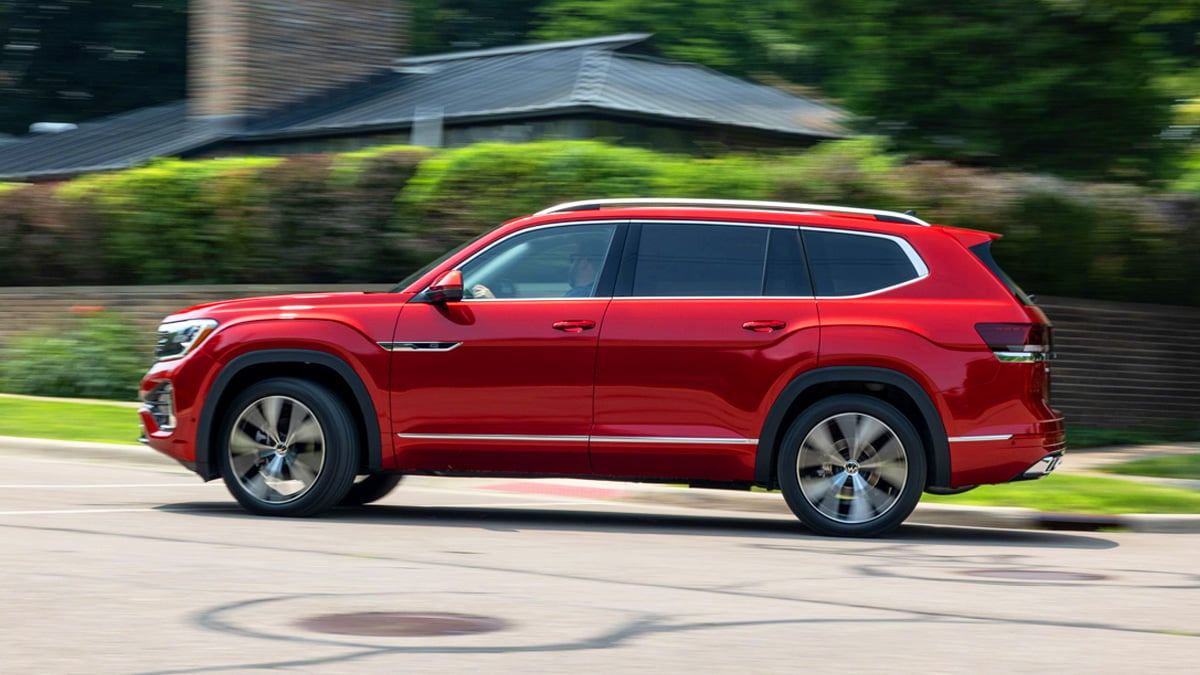 Volkswagen-Atlas-named-Car-of-the-Month-for-June-4.jpg