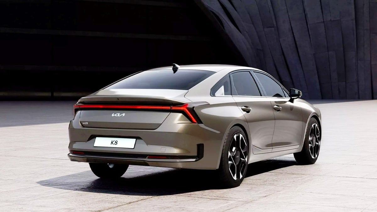 kia-k8-vs-hyundai-grandeur-family-sedan-comparison-3.jpg