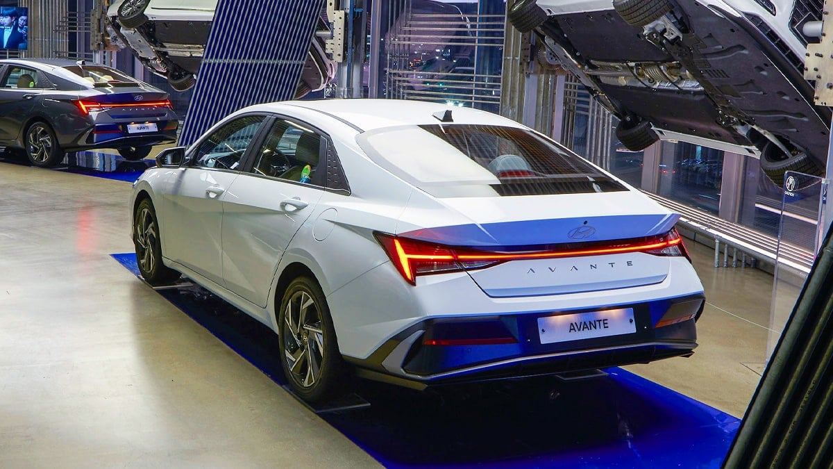 Hyundai-Avantes-October-sales-are-overwhelming-3.jpg