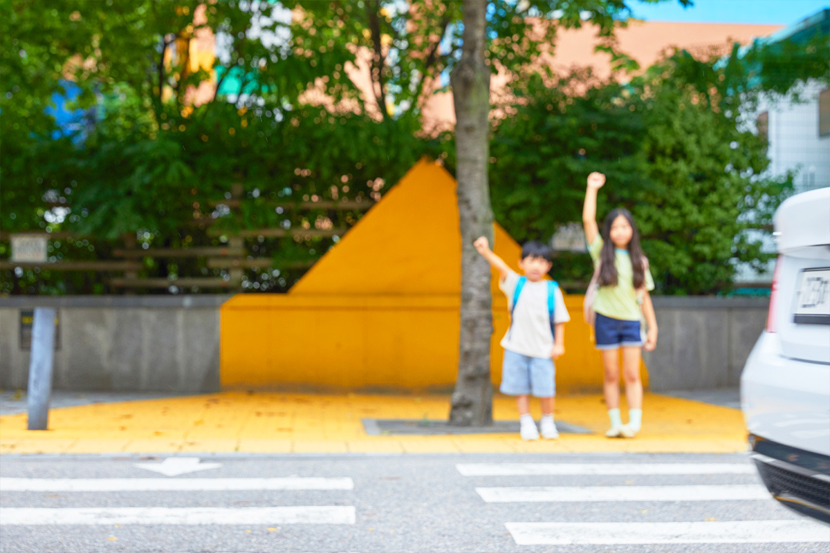 School-zone-no-signal-crosswalk-temporary-stop-6.jpg