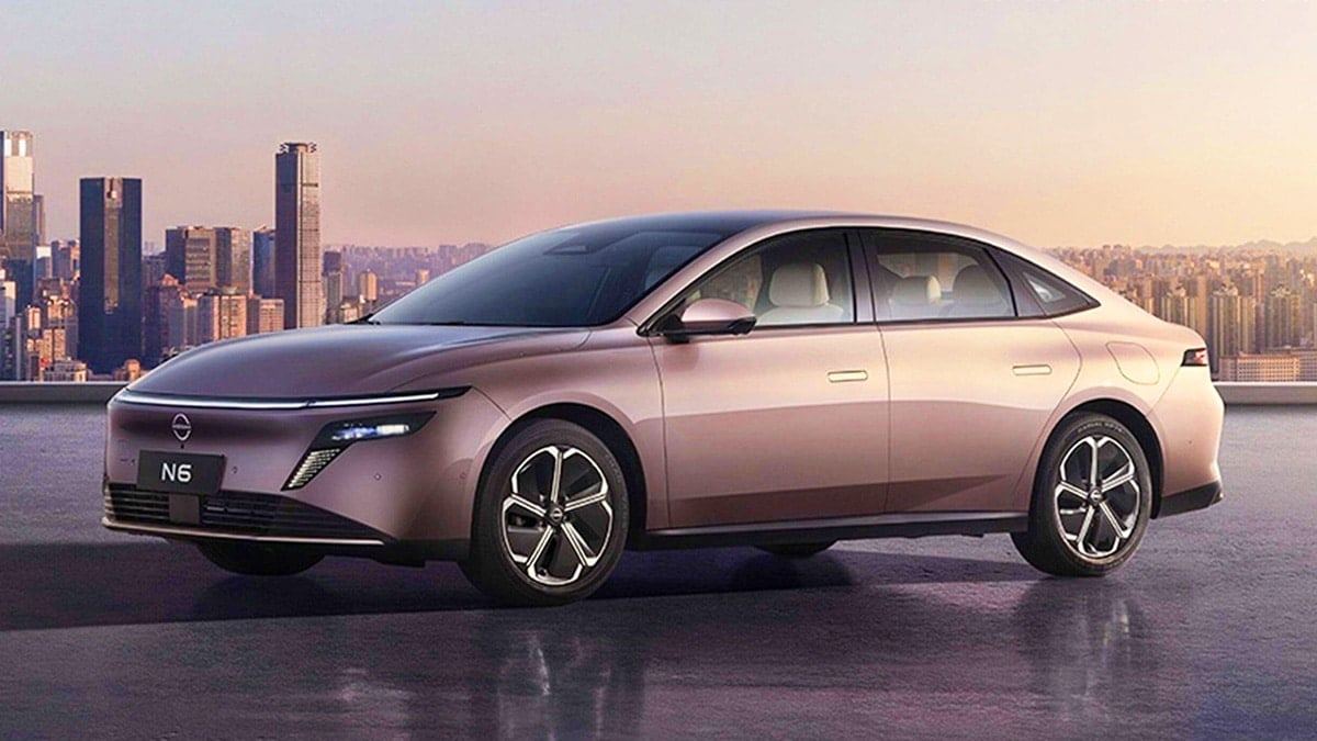 Nissan-Unveils-New-PHEV-Sedan-N7-2.jpg
