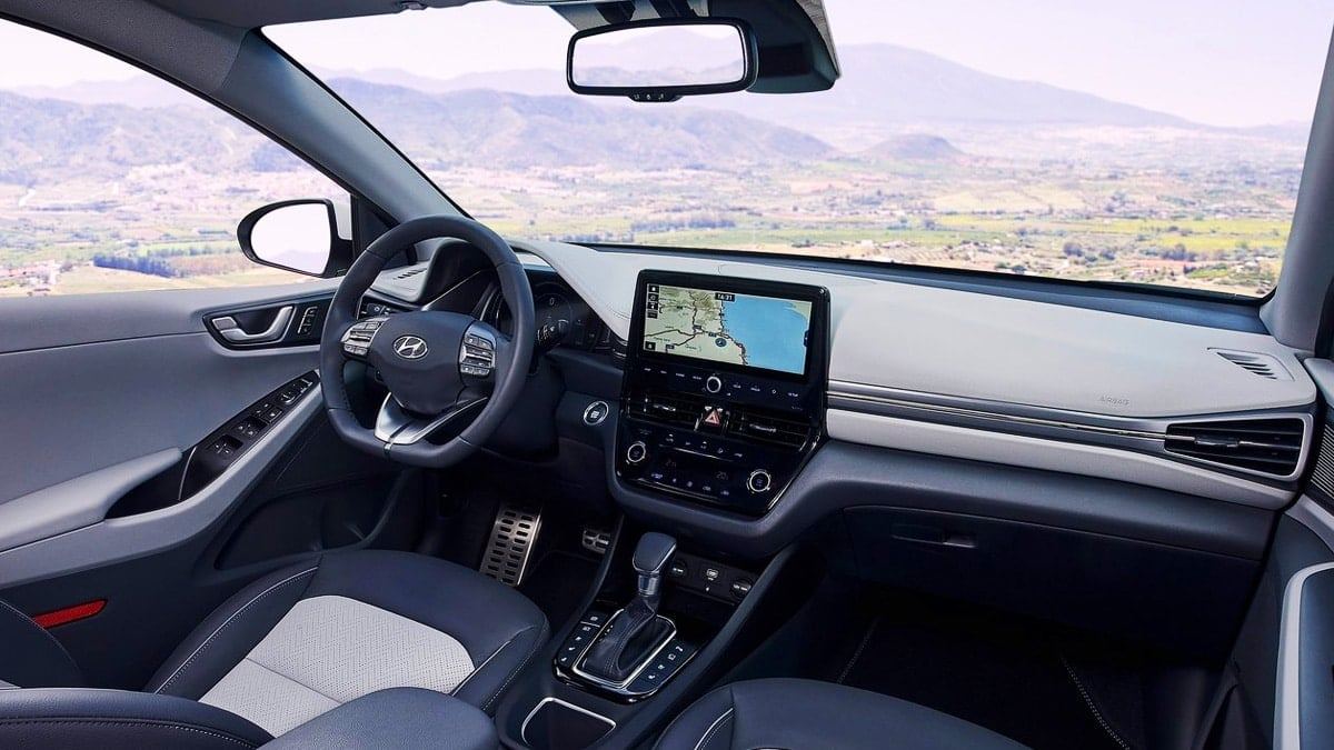 used-hyundai-ioniq-hybrid-review-buyers-guide-4.jpg
