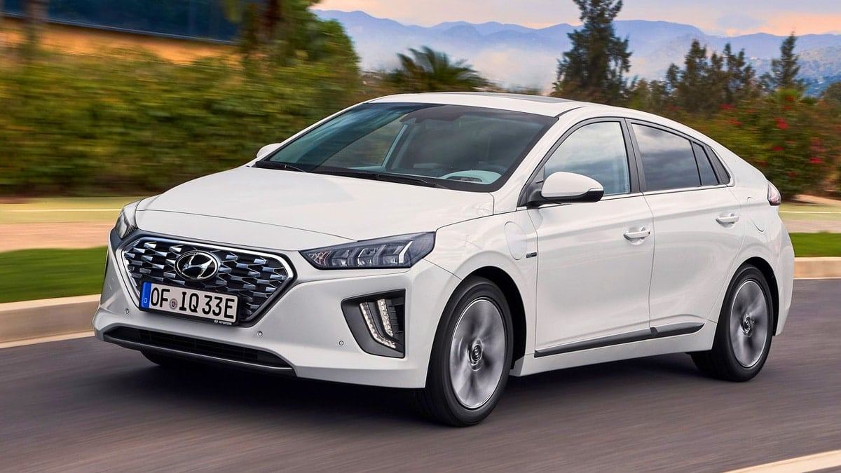 used-hyundai-ioniq-hybrid-review-buyers-guide-3.jpg