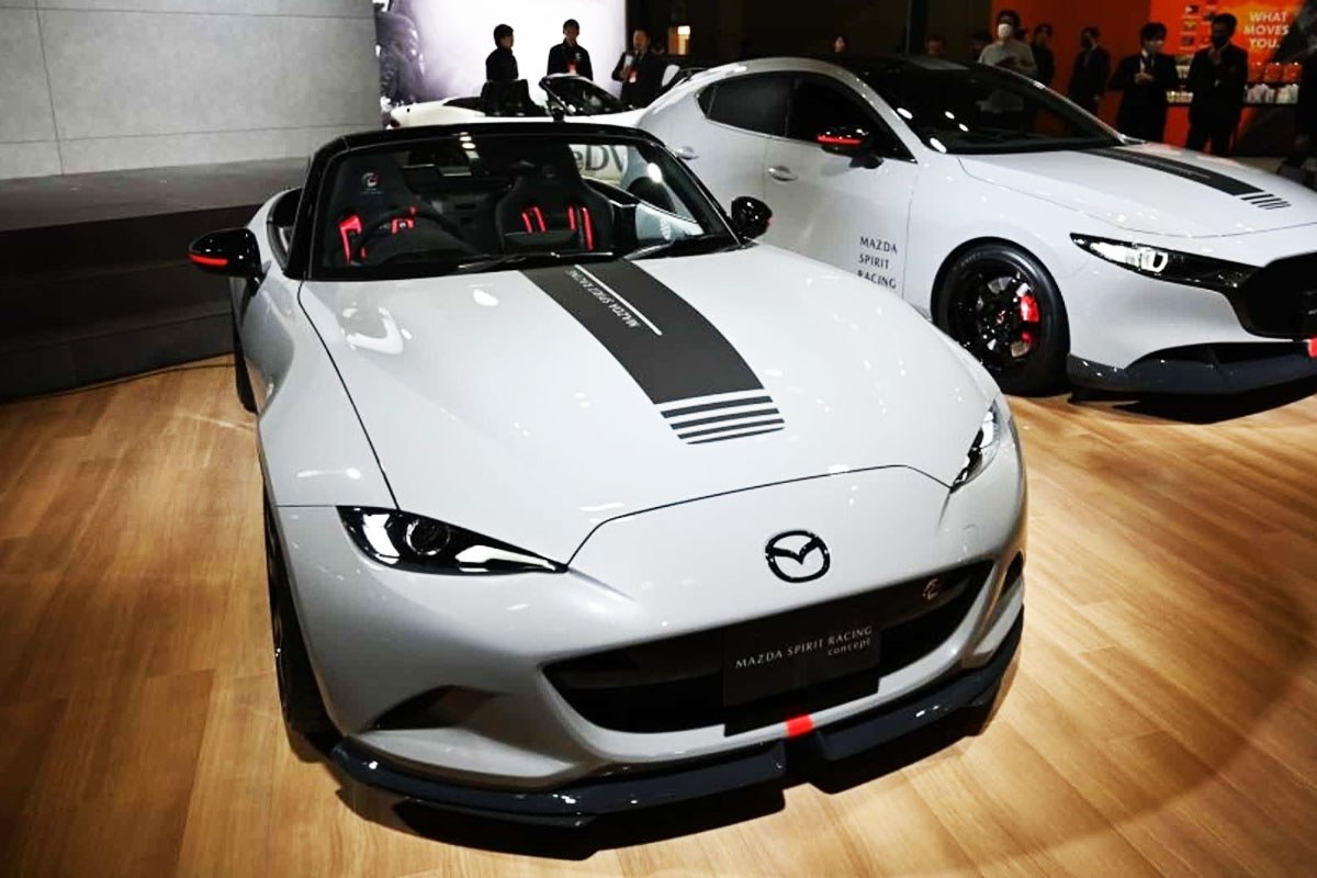 Mazda MX-5 Spirit Racing6.jpg