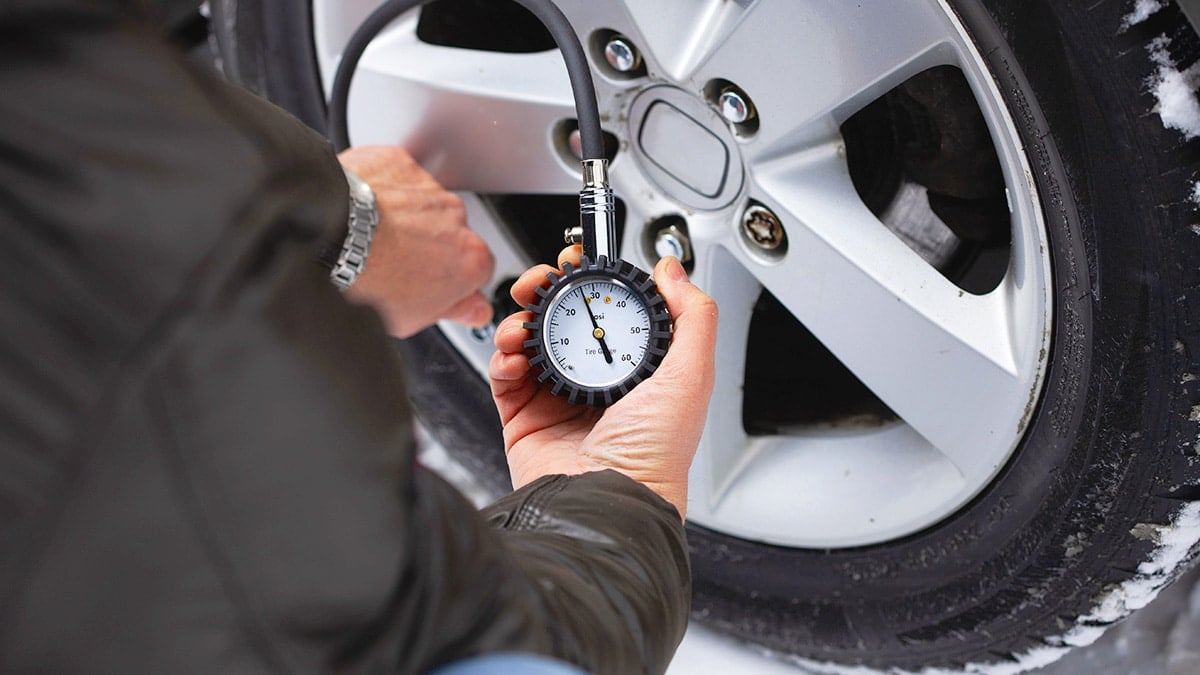 winter-tire-pressure-maintenance-guide-safety-tips-2.jpg