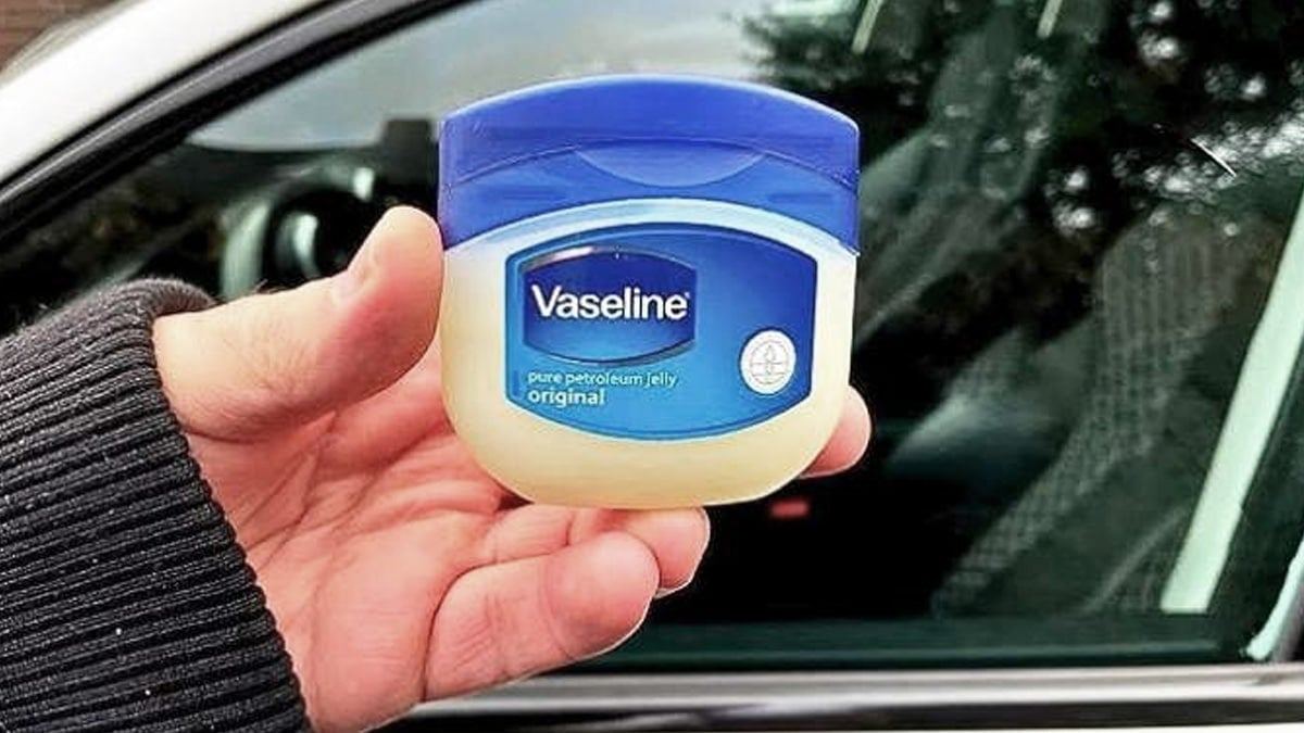 Applying-Vaseline-to-Your-Cars-Weather-Stripping-in-Winter-3.jpg