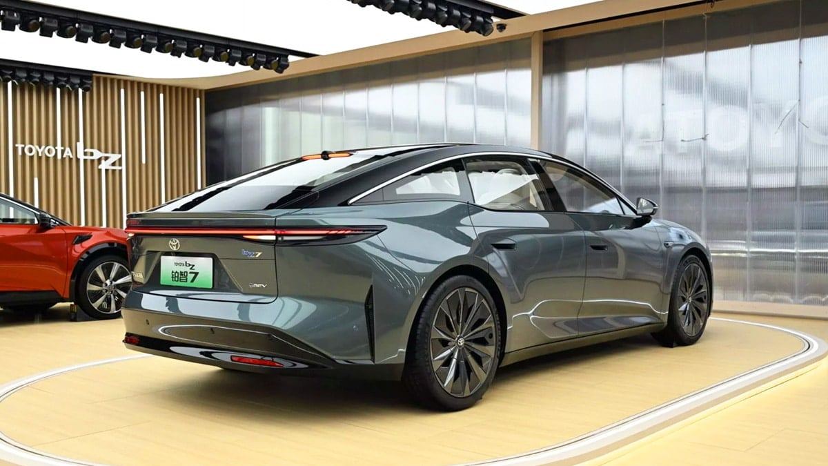Toyota-bZ7-electric-sedan-specifications-revealed-3.jpg