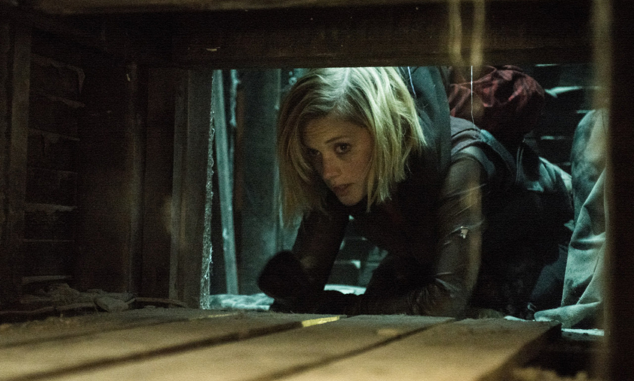 맨인더다크_대지 1 사본 3.jpg