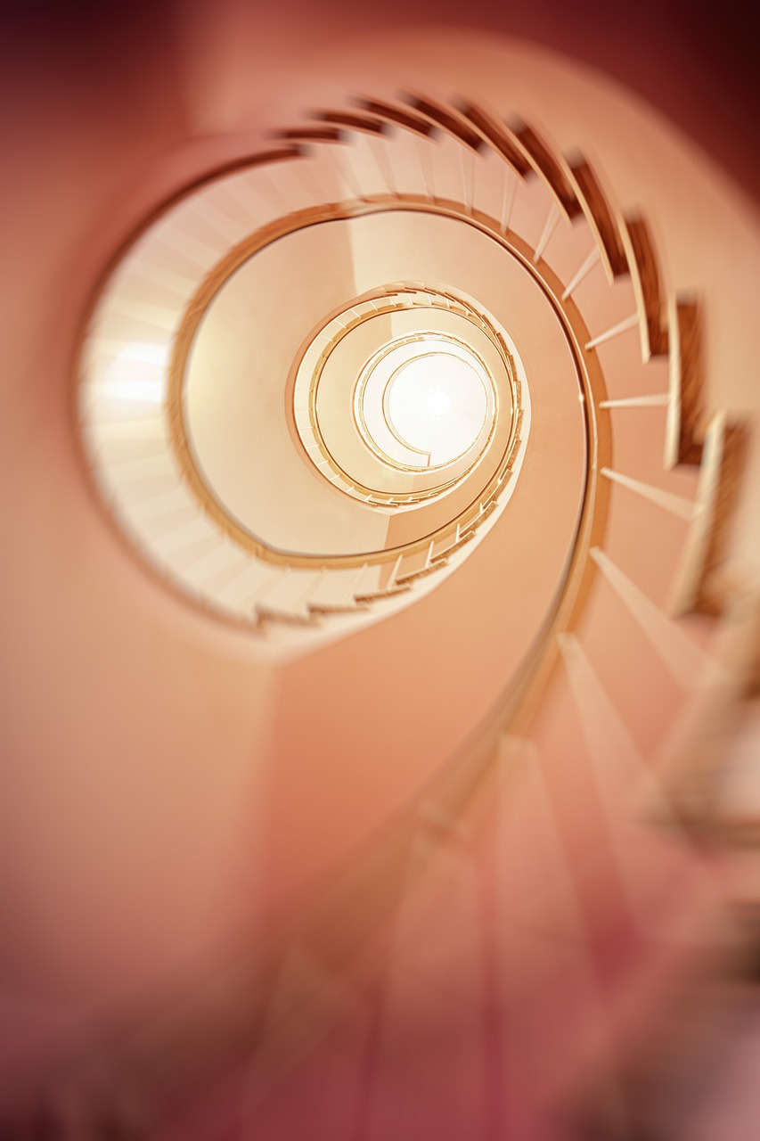 spiral-staircase-3401730_1280.jpg