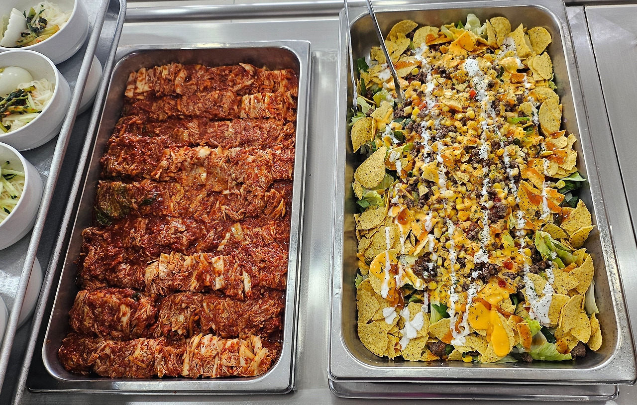 말복메뉴-배추김치와 나초샐러드.jpg