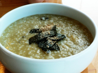 Korean_abalone_porridge-Jeonbokjuk-01A.jpg
