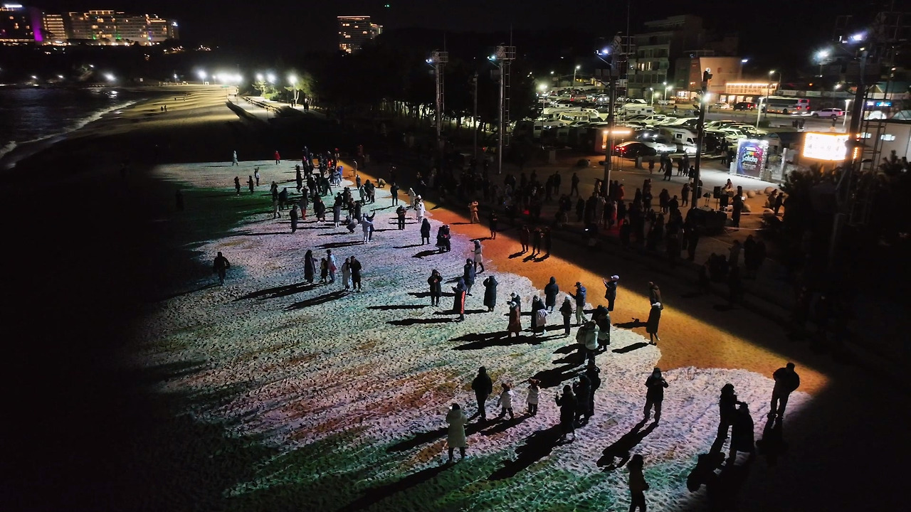 20250101 속초해수욕장 경관조명 빛의 바다 개장.mp4_20250408_185000.920.jpg