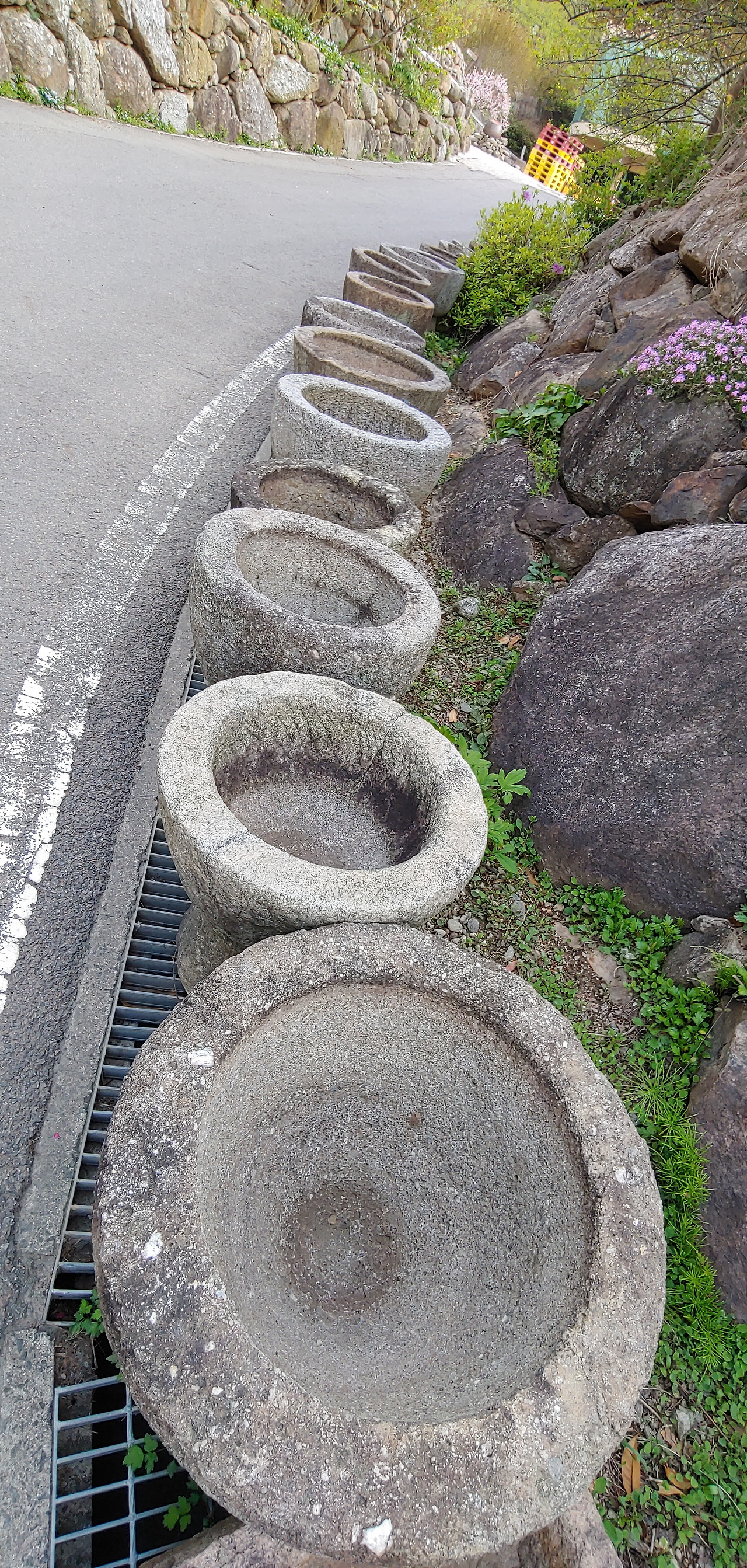 20210406도사리로 재가한 절구통.jpg