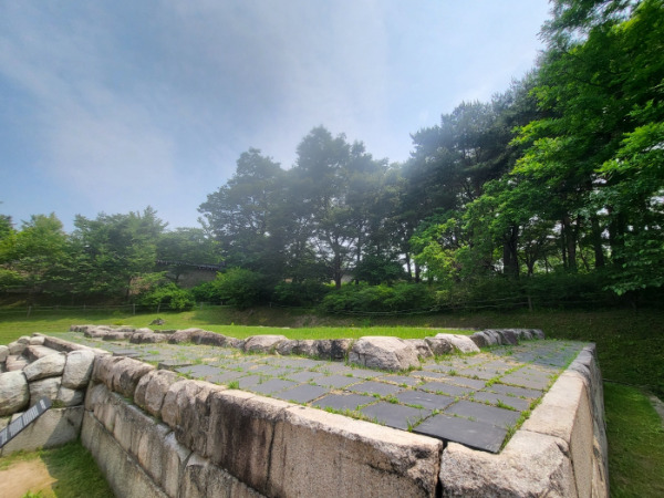 자선당 유구.jpg