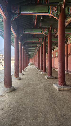 근정전 회랑.jpg