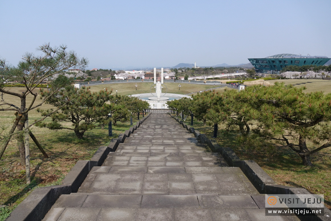 [003] 4.3평화공원(출처 VISIT JEJU).jpg