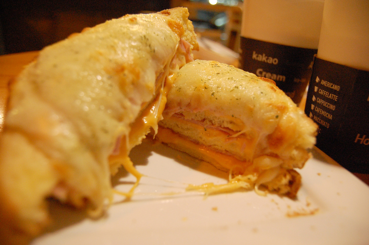 쉼표 크로크무슈+음료2.jpg