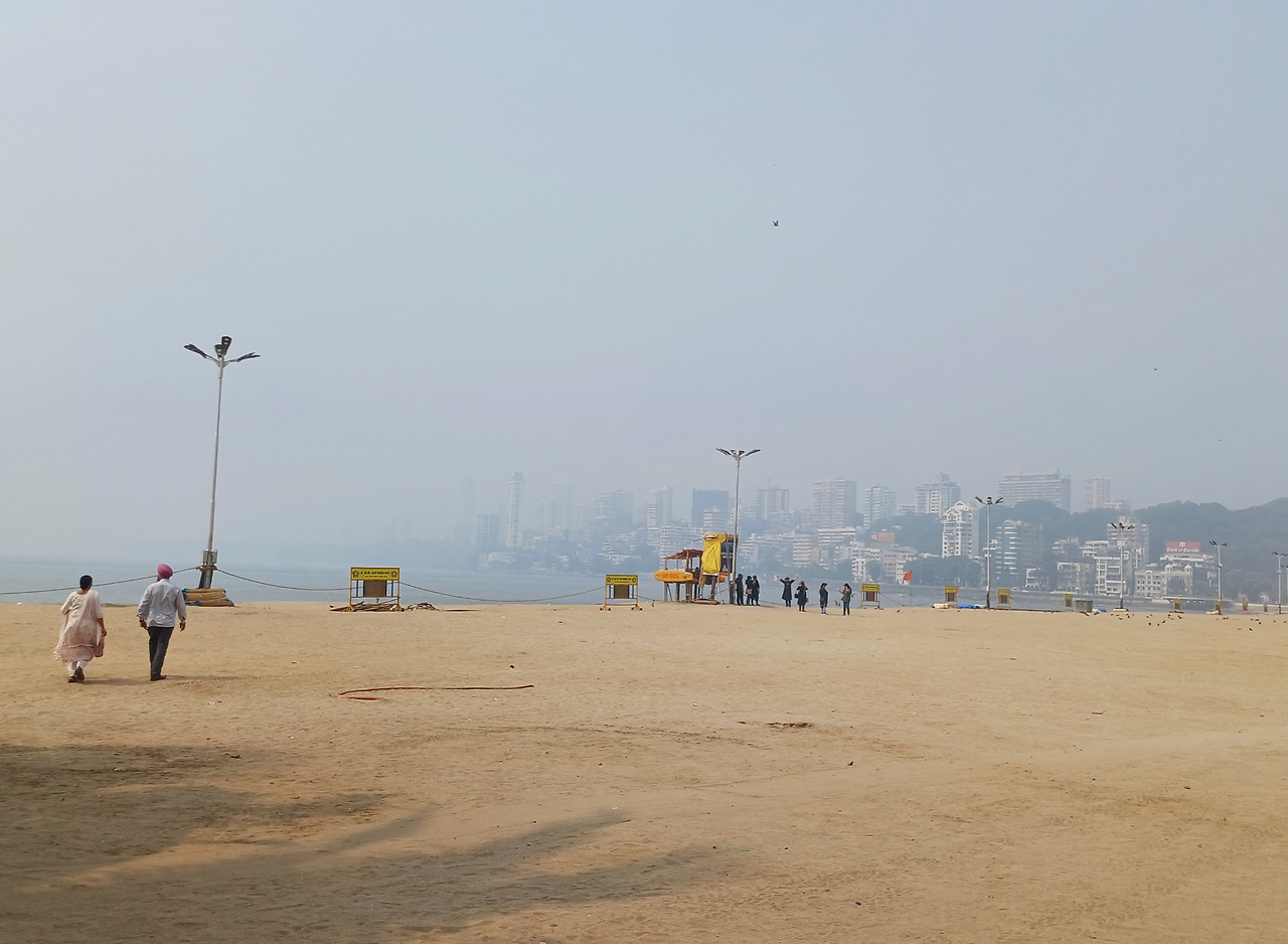 뭄바이 해변 20231018.jpg