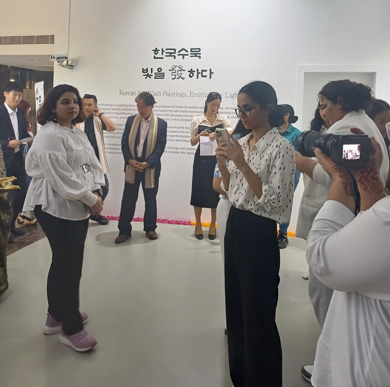 한국문화원 전시장.jpg